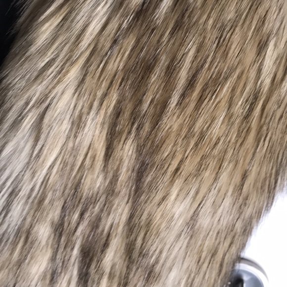 Aritzia Talula Faux Fur Vest Size XXS - Picture 5 of 8